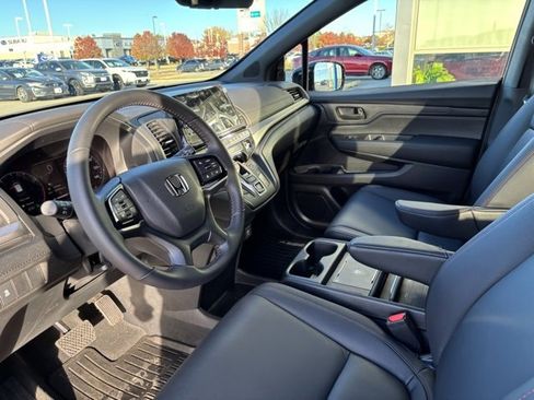 Certified 2025 Honda Odyssey Sport-L image 11