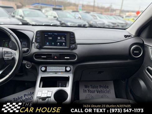 Used 2021 Hyundai Kona Limited w/ Cargo Package image 32