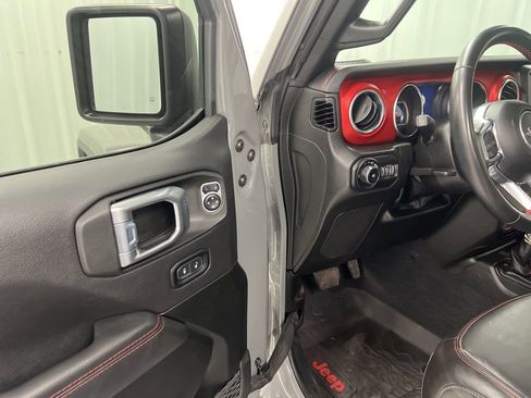 Used 2022 Jeep Wrangler Unlimited Rubicon image 18
