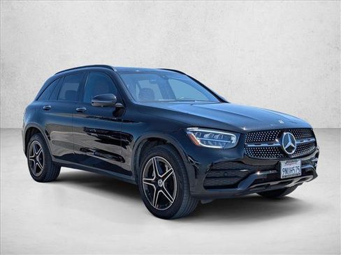 Used 2020 Mercedes-Benz GLC 300 4MATIC image 3