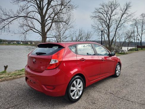 Used 2014 Hyundai Accent SE w/ Option Group 3 image 5