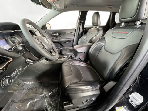 Used 2022 Jeep Cherokee Trailhawk w/ Sound & Nav Group image 21