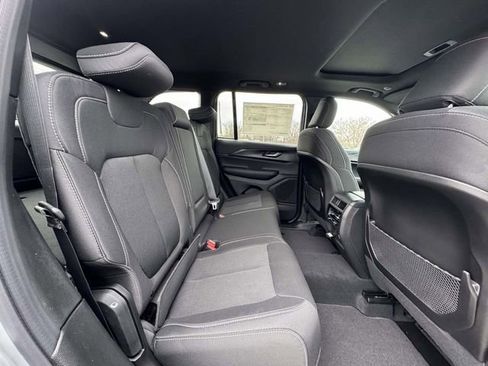 New 2026 Jeep Grand Cherokee Laredo X AWD/4WD image 17