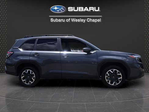 Used 2025 Subaru Forester Premium w/ Convenience Package #1 AWD/4WD image 8
