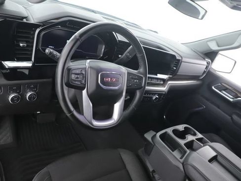 Used 2024 GMC Sierra 1500 Elevation AWD/4WD image 17