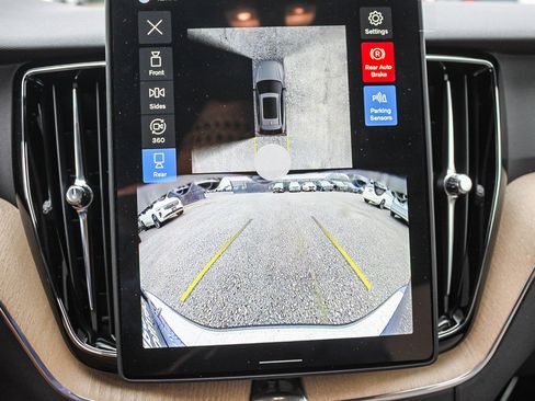 New 2026 Volvo XC60 B5 Plus w/ Climate Package PRO image 26