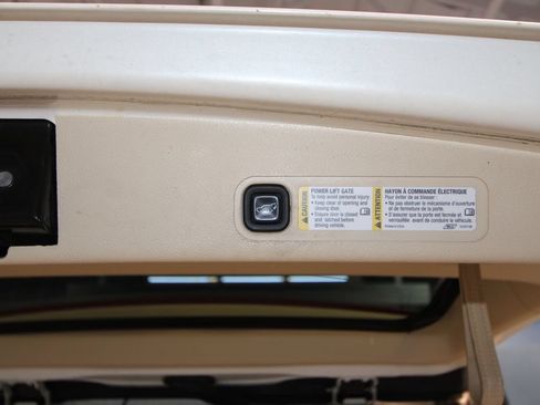 Used 2007 Cadillac Escalade AWD w/ Climate Package image 35