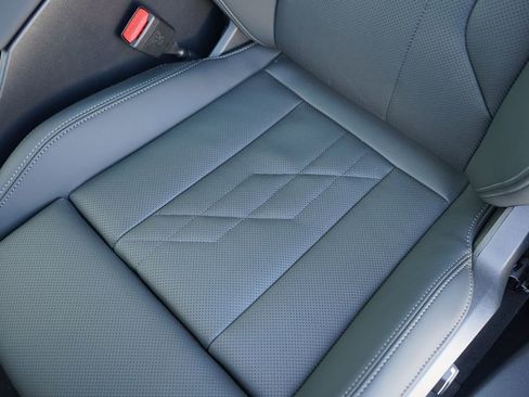 Used 2025 BMW X3 xDrive30i w/ Convenience Package image 11