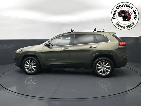 Used 2018 Jeep Cherokee Limited AWD/4WD image 3