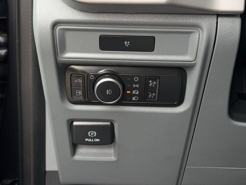 Used 2022 Ford F150 XLT w/ Equipment Group 301A Mid RWD image 22
