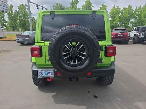 Used 2025 Jeep Wrangler Unlimited Rubicon w/ XTREMEE 35" Tire Package AWD/4WD image 4