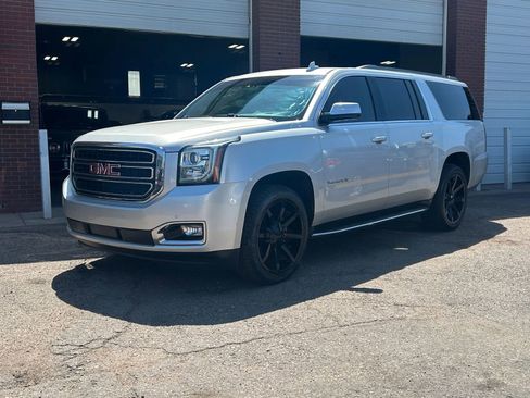 Used 2016 GMC Yukon XL SLT w/ Open Road Package image 1