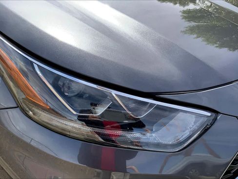 Used 2021 Toyota Highlander Platinum image 24