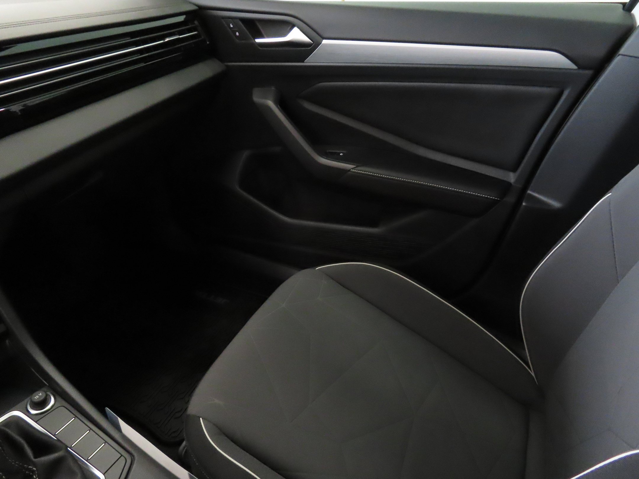 Used 2026 Volkswagen Jetta Sport FWD image 18