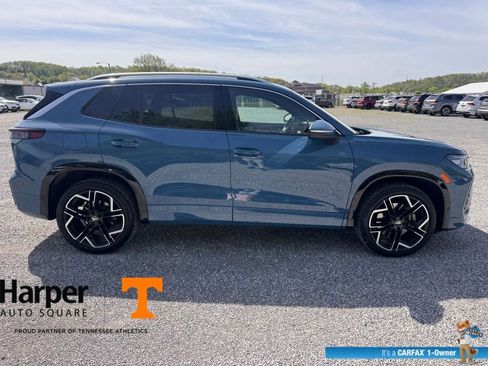 Used 2025 Volkswagen Tiguan SEL R-Line image 6