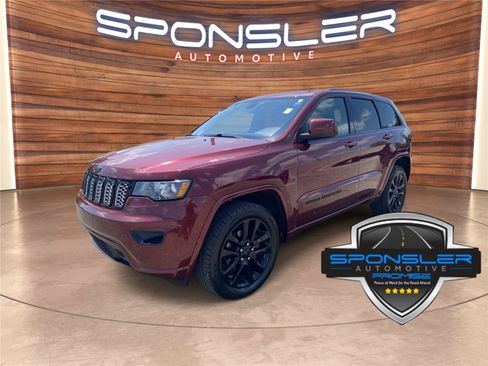 Used 2019 Jeep Grand Cherokee Altitude AWD/4WD image 1