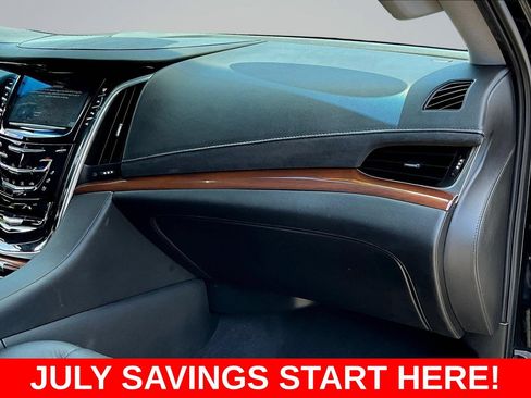 Used 2020 Cadillac Escalade ESV Luxury RWD image 31