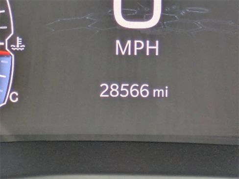 Used 2024 Jeep Compass Latitude image 32