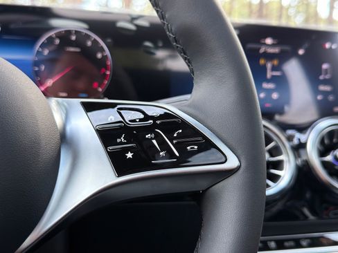 New 2026 Mercedes-Benz GLA 250 image 25