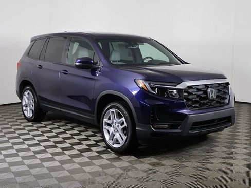 Used 2025 Honda Passport EX-L image 2