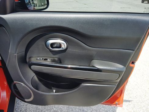 Used 2014 Kia Soul ! w/ Sun & Sound Package FWD image 31