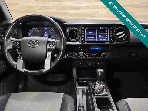 Used 2022 Toyota Tacoma TRD Off-Road image 2