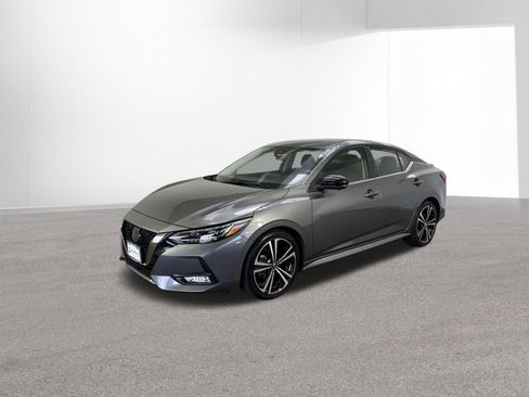 Used 2023 Nissan Sentra SR w/ SR Premium Package FWD image 2