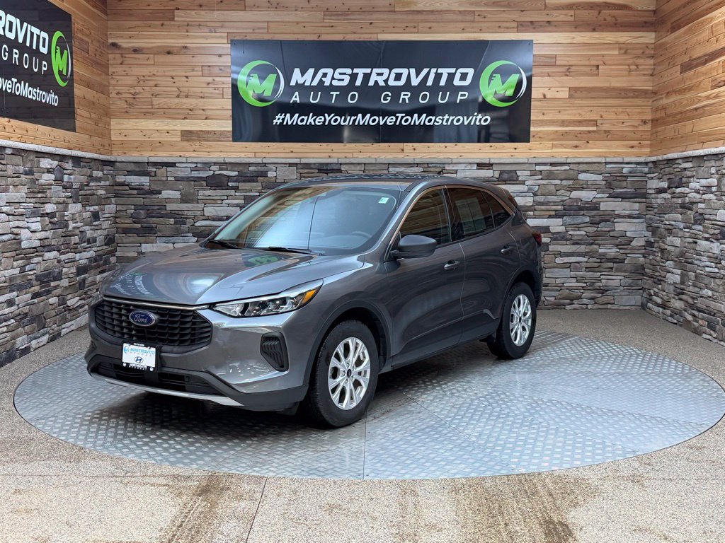 Used 2023 Ford Escape Active AWD/4WD image 4