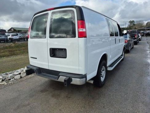 Used 2024 Chevrolet Express 2500 w/ Driver Convenience Package image 6