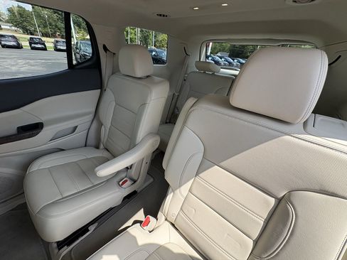Used 2023 GMC Acadia Denali w/ Black Diamond Edition FWD image 23