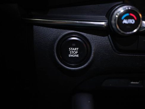 Used 2020 MAZDA MAZDA3 Hatchback w/ Preferred Package FWD image 22