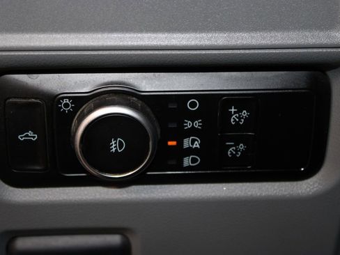 Used 2023 Ford F150 XLT w/ Trailer Tow Package image 32