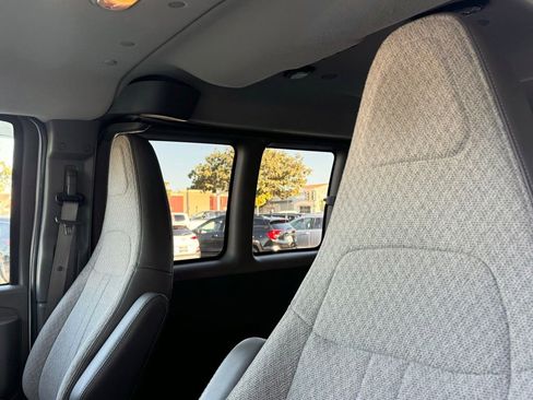 Used 2016 Chevrolet Express 2500 LT w/ LT Preferred Equipment Group image 15