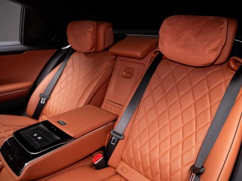 Used 2023 Mercedes-Benz S 580 4MATIC Sedan w/ 3D Technology Package image 65