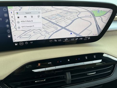 Used 2025 Buick Enclave Preferred w/ Power Package image 14