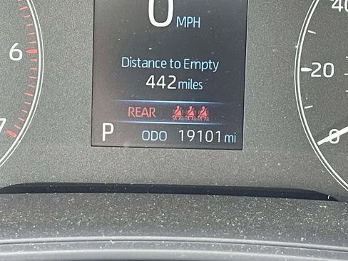 Used 2024 Toyota Corolla LE image 25