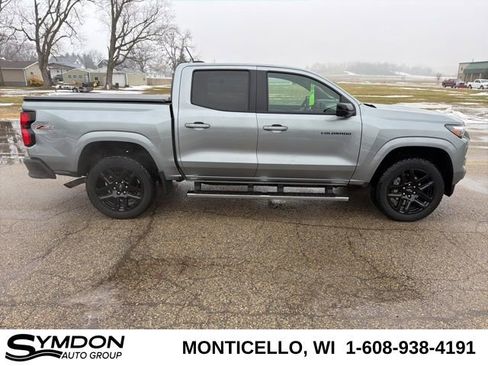 Used 2025 Chevrolet Colorado Z71 w/ Technology Package image 3