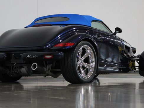 Used 2001 Chrysler Prowler RWD image 32