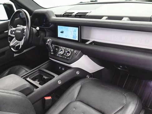 Used 2021 Land Rover Defender 90 S AWD/4WD image 29
