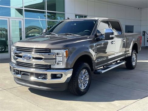 Used 2019 Ford F350 Lariat w/ Chrome Package image 2