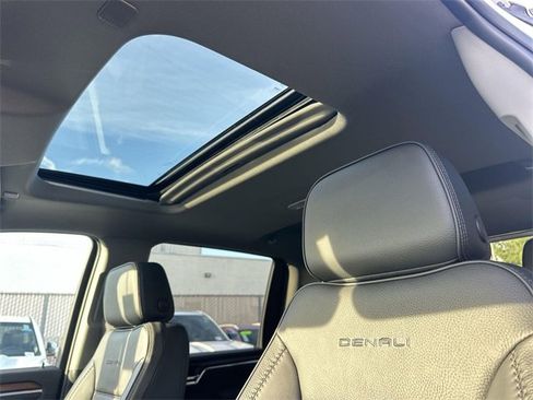 New 2026 GMC Sierra 2500 Denali w/ Denali Reserve Package image 7