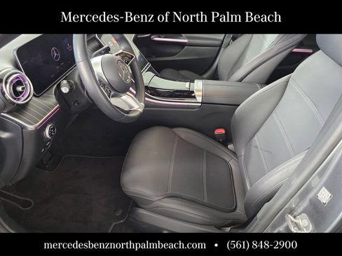 Used 2025 Mercedes-Benz C 300 Sedan image 9