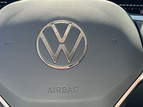 Used 2024 Volkswagen Taos S image 17