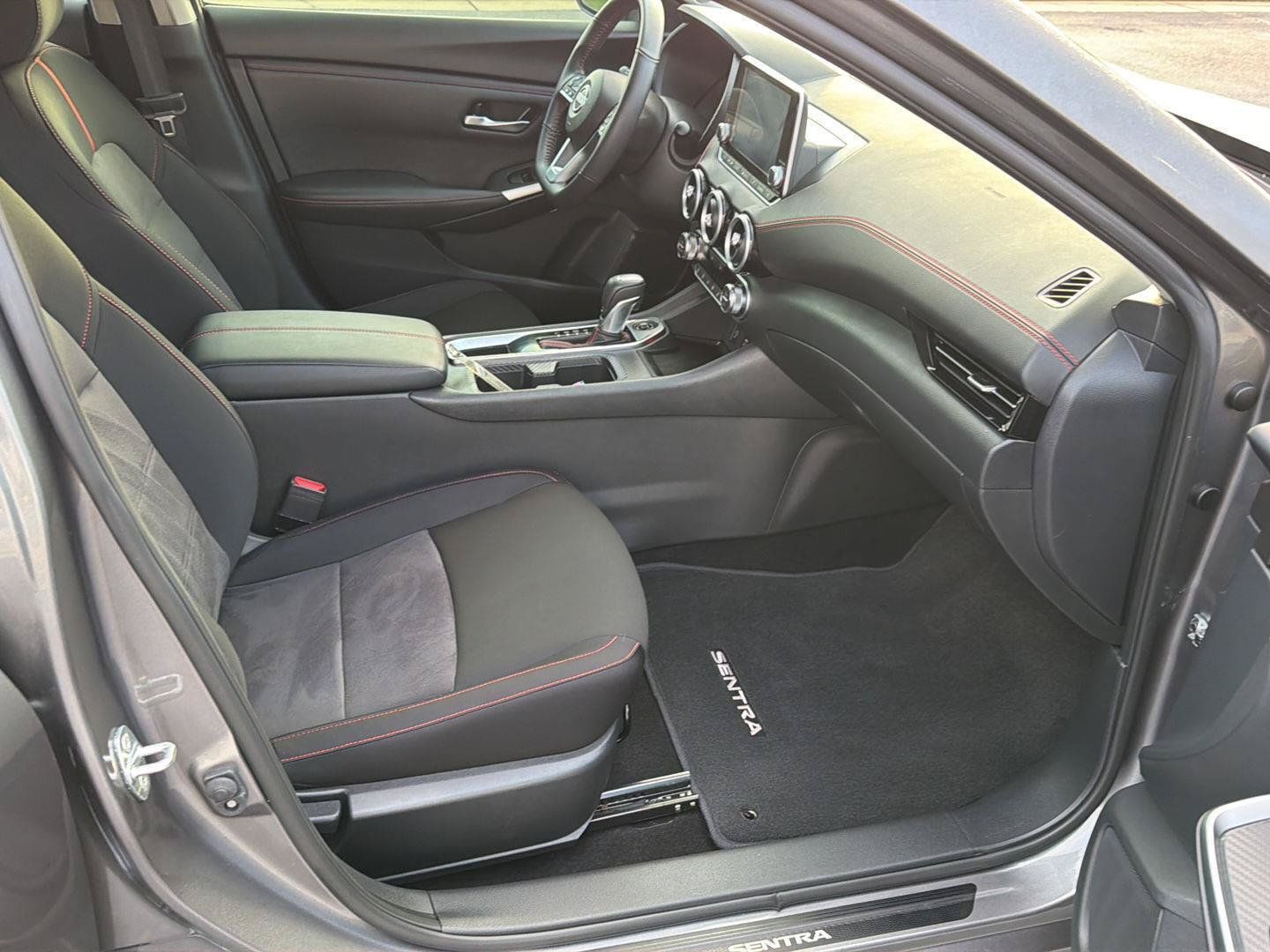 Used 2024 Nissan Sentra SR FWD image 13