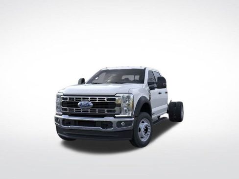 New 2026 Ford F550 4x4 Crew Cab image 2