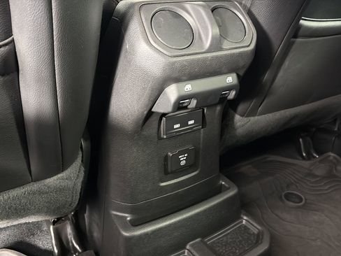 Used 2023 Jeep Wrangler Unlimited Sahara image 20