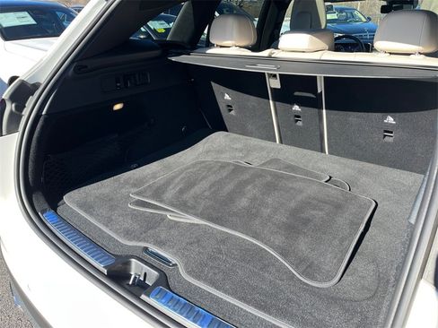 Certified 2025 Mercedes-Benz GLC 300 4MATIC image 20