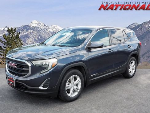 Used 2018 GMC Terrain SLE FWD image 1