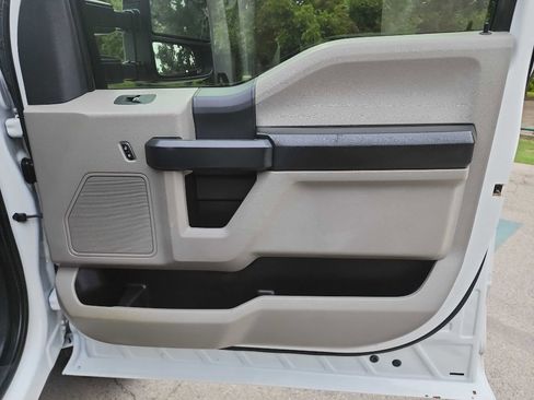 Used 2022 Ford F250 XL w/ Power Equipment Group image 35