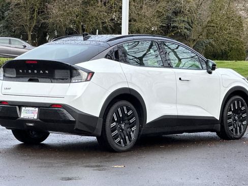 New 2026 Nissan Leaf Platinum+ FWD image 2